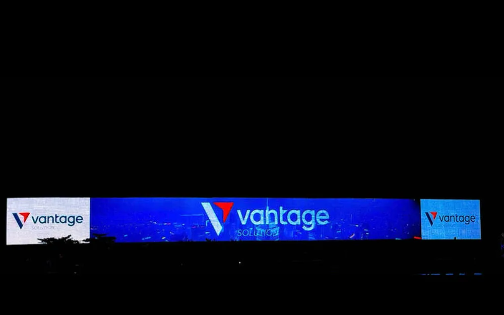 Vantage Markets — Vantage Sky LED over the Saigon River, Thu Thiem