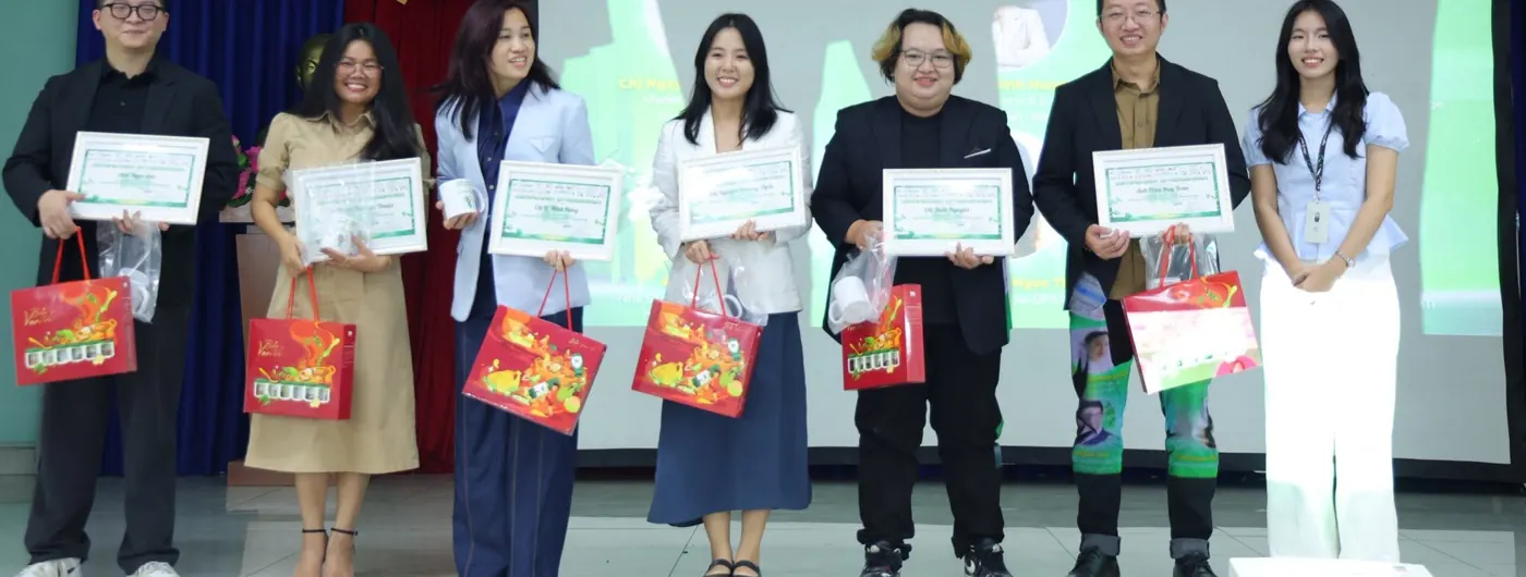 Guest speakers receiving certificates of appreciation at a Heading for the Future event
